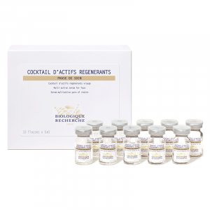 Le Cocktail d'Actifs Régénérants est un concentré de 56 actifs régénérants, revitalisants, stimulants et énergisants issus de la biotechnologie la plus pointue pour une action même sur les Instants de Peau les plus dévitalisés et carencés.