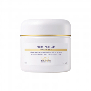 La Crème PIGM 400 est un concentré d'actifs éclaircissants, anti-taches et protecteurs. Pour apporter une réponse à la fois protectrice et correctrice, sa formulation multipolaire aide à corriger les imperfections pigmentaires existantes et minimise l’app