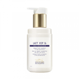 Le Lait VIP O2, véritable démaquillant anti-pollution, va purifier la peau des particules polluantes parfois plus petites en tailles que celles des pores de la peau. Grâce à son action purifiante, ce soin va permettre de retirer les polluants urbains accu