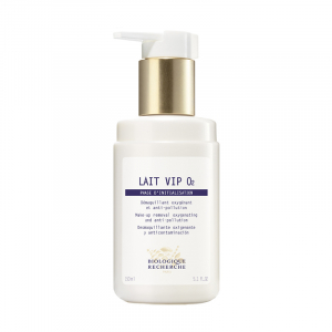 Le Lait VIP O2, véritable démaquillant anti-pollution, va purifier la peau des particules polluantes parfois plus petites en tailles que celles des pores de la peau. Grâce à son action purifiante, ce soin va permettre de retirer les polluants urbains accu