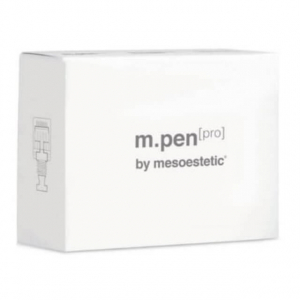 Mesoestetic m.pen [pro] est le nouvel appareil développé pour offrir des résultats spectaculaires en toute sécurité et efficacement. Le mouvement de la têtière est automatique, constant et perpendiculaire à la peau, contribuant à sa récupération.