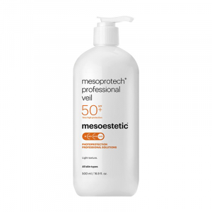 Photoprotection solaire très élevée SPF 50+. Sa texture légère à absorption rapide s'adapte à tous les types de peaux et offre une étape de finalisation parfaite après les traitements effectués en cabine.
