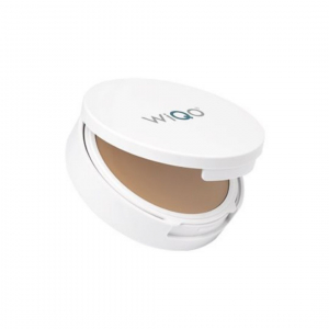 La crème WiQo ICP (Invisible Colored Protective) est une crème de couleur unie à trois fonctions : elle masque les petites imperfections de la peau, la protège des rayons UVA et UVB et de la lumière en toutes saisons et procure un teint naturel et uniform