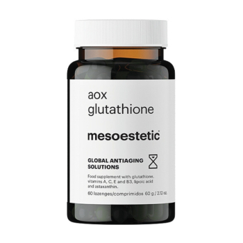 Complément alimentaire qui agit sur les principales voies liées au vieillissement cutané en assurant une protection quotidienne de l’intérieur.
