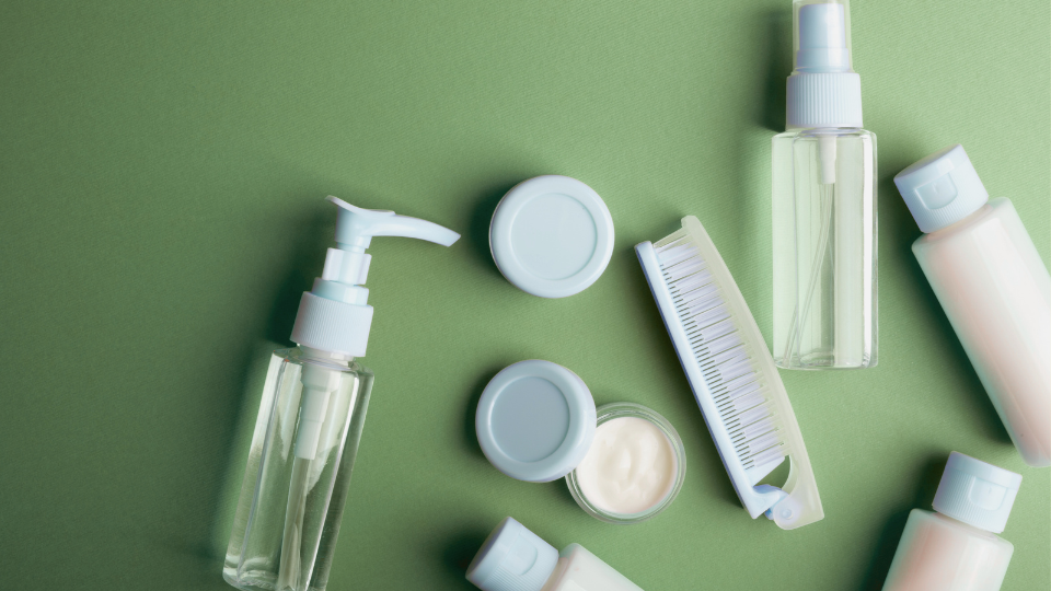 Soins de la peau essentiels pour les voyages